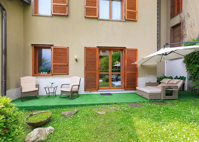 Marina Apartament Stresa